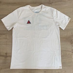 Nike ACG shirt sz large